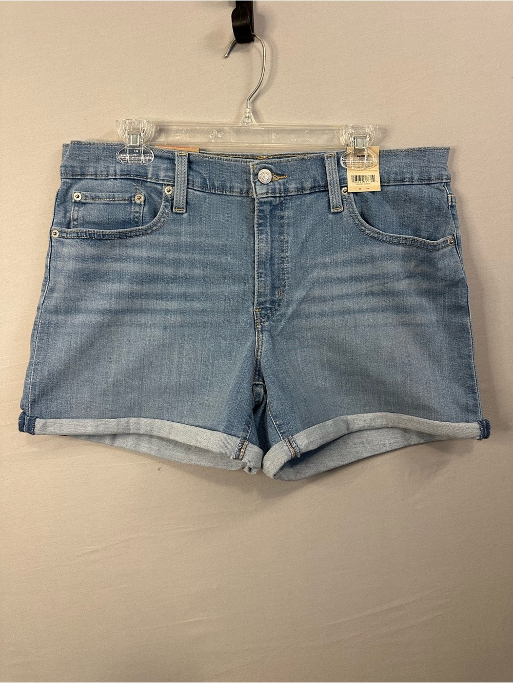 Levi’s Women’s 33 Light Blue Denim Roll-Cuff Women's Shorts